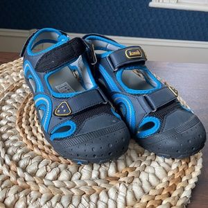 Boys Kamik Seaturtle Sandals size 5